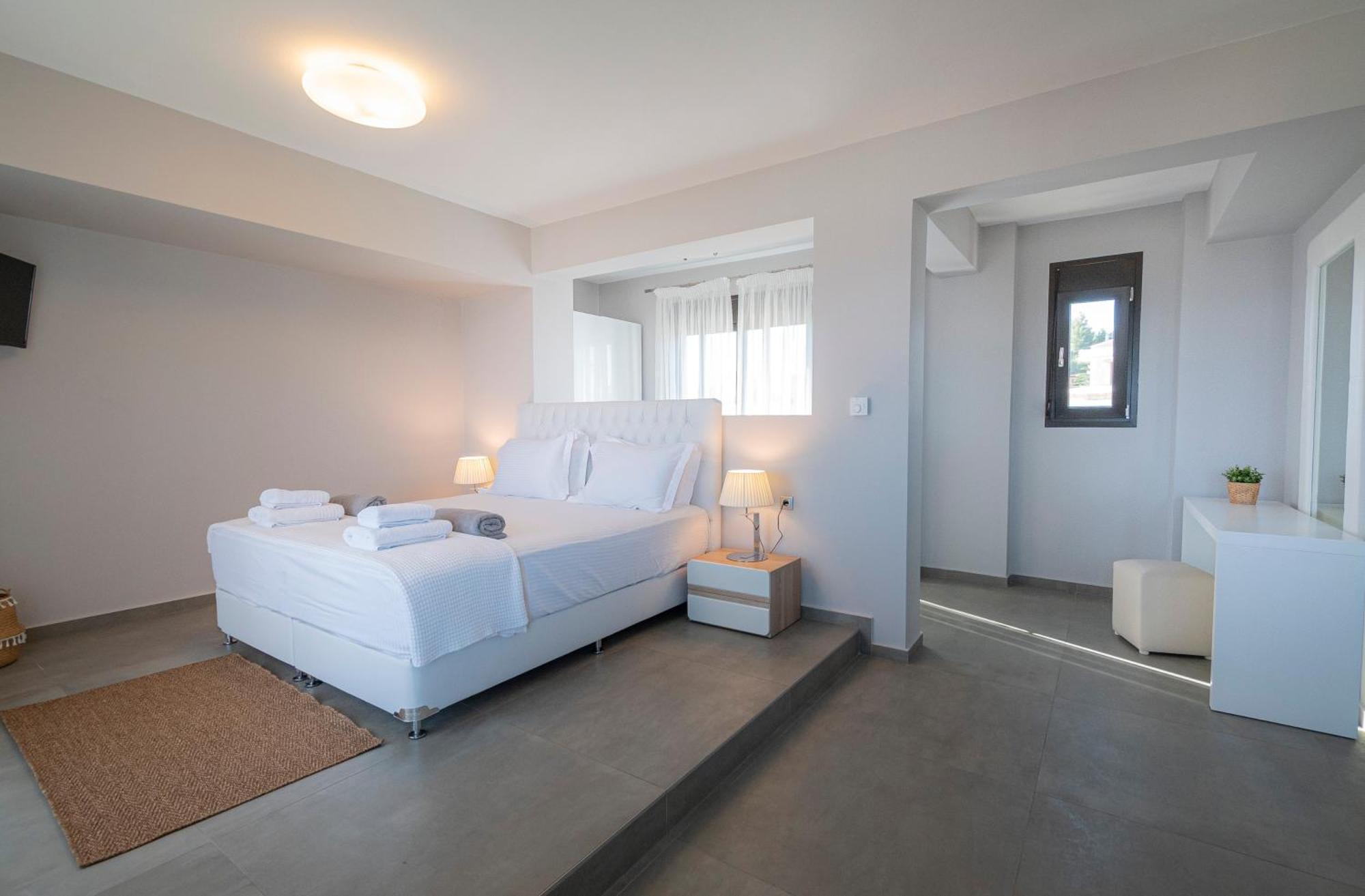 Bellevue With Private Pool Villa *