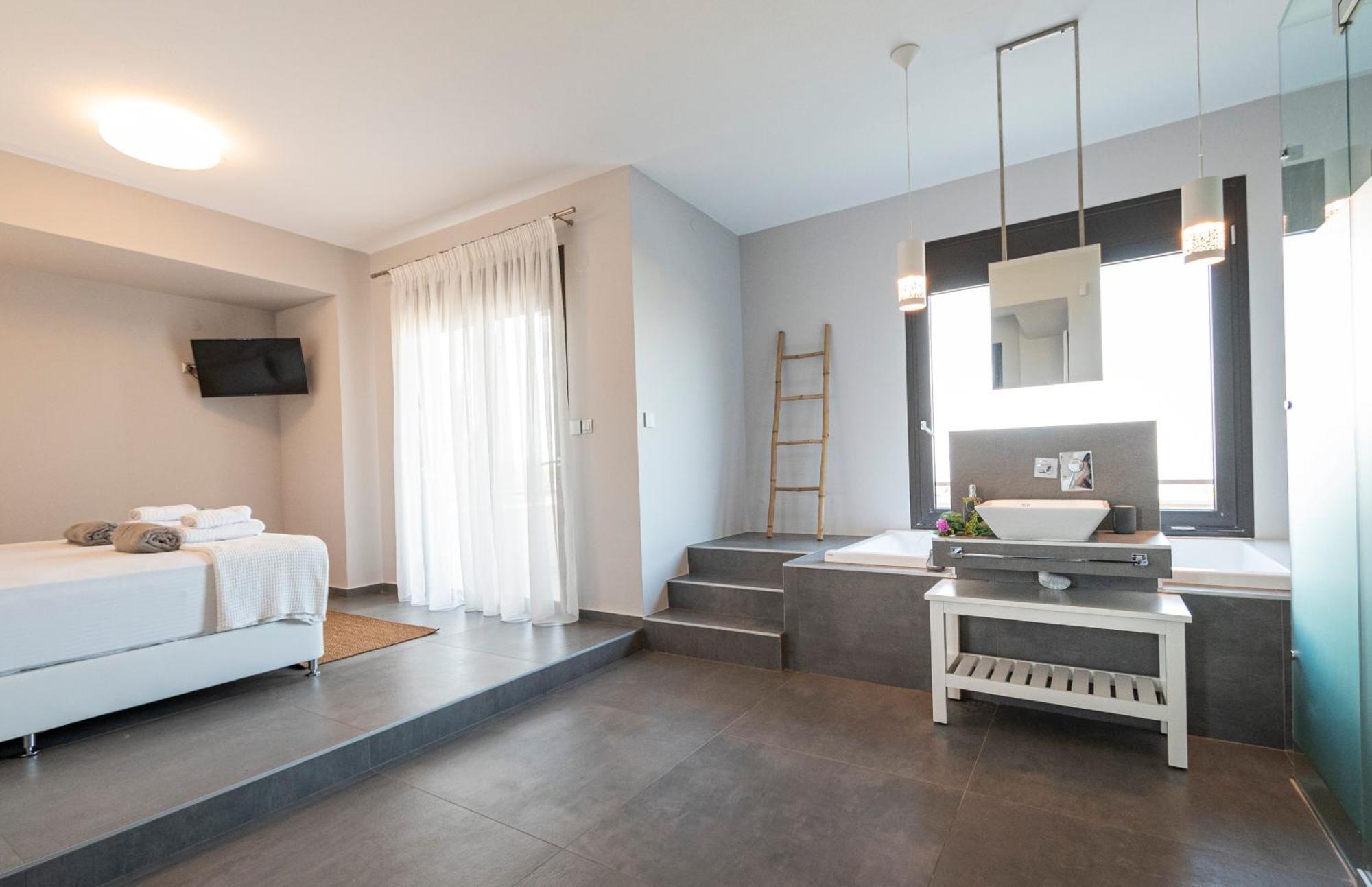 Bellevue With Private Pool Villa *