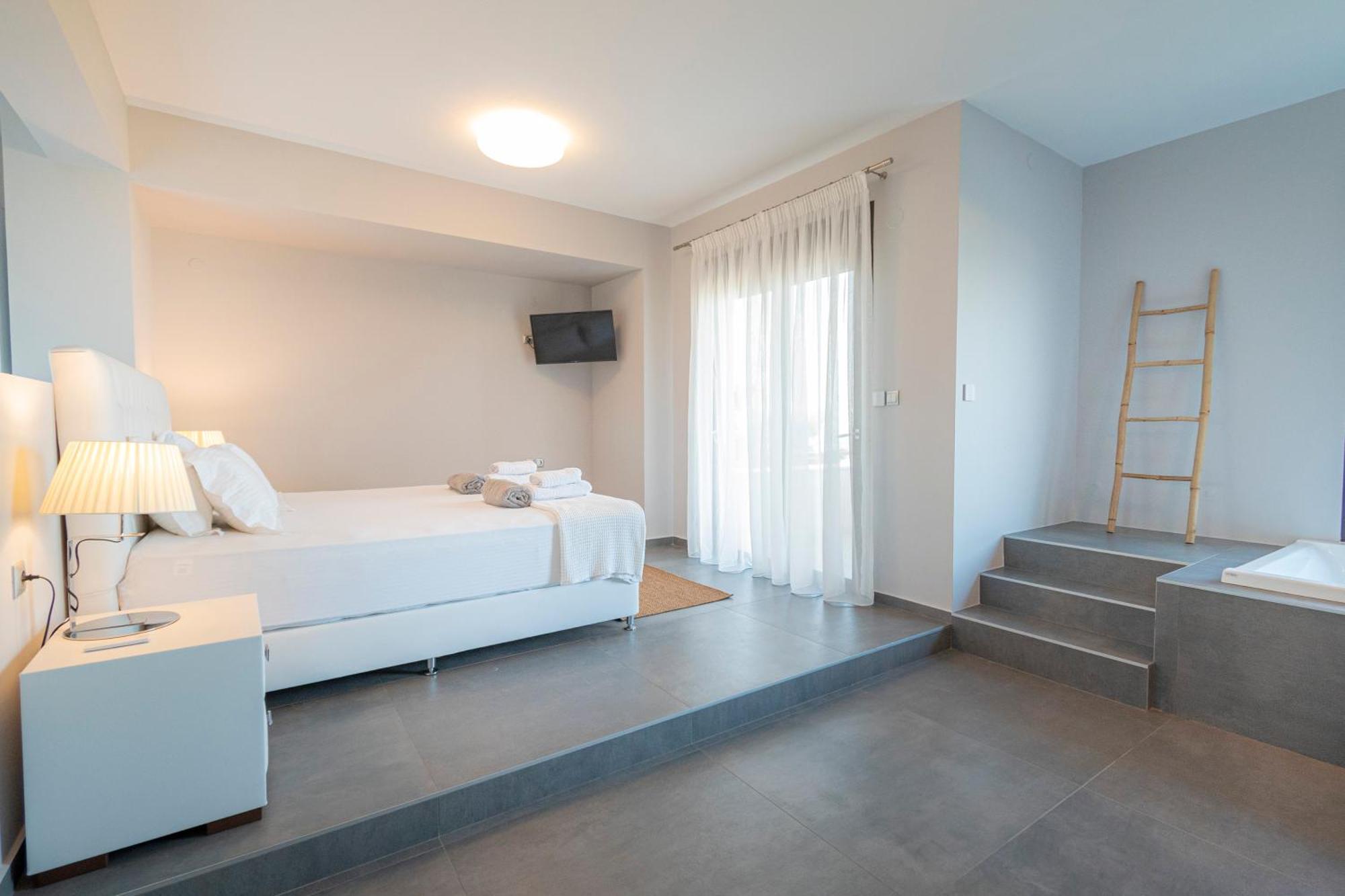 Villa Bellevue With Private Pool Chaniotis